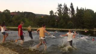 preview picture of video 'Cold Water Challenge Rotes Kreuz Pöllauer Tal'