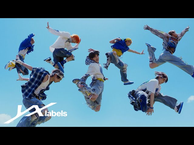 新世代J-POPボーイズグループ aoen 6月11日 (水) 発売 Debut Single 「青い太陽 (The Blue Sun)」サブリーダー・琉楓 (RUKA)の故郷 宮崎に集まったaoringの前でタイトル曲を世界初パフォーマンス! 3 YouTubeサムネイル