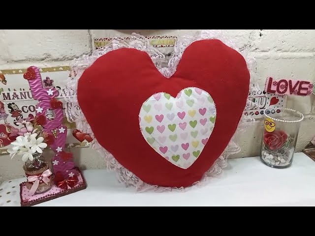 Vídeo relacionado con Lanpn 45x45cm Fundas de Cojín San Valentín Juego de 2, Funda de Almohada Decorativo Peluche Corazón de Amor Decoración para el día de San Valentín para el Salón Dormitorio (Rojo, Gran Corazón)