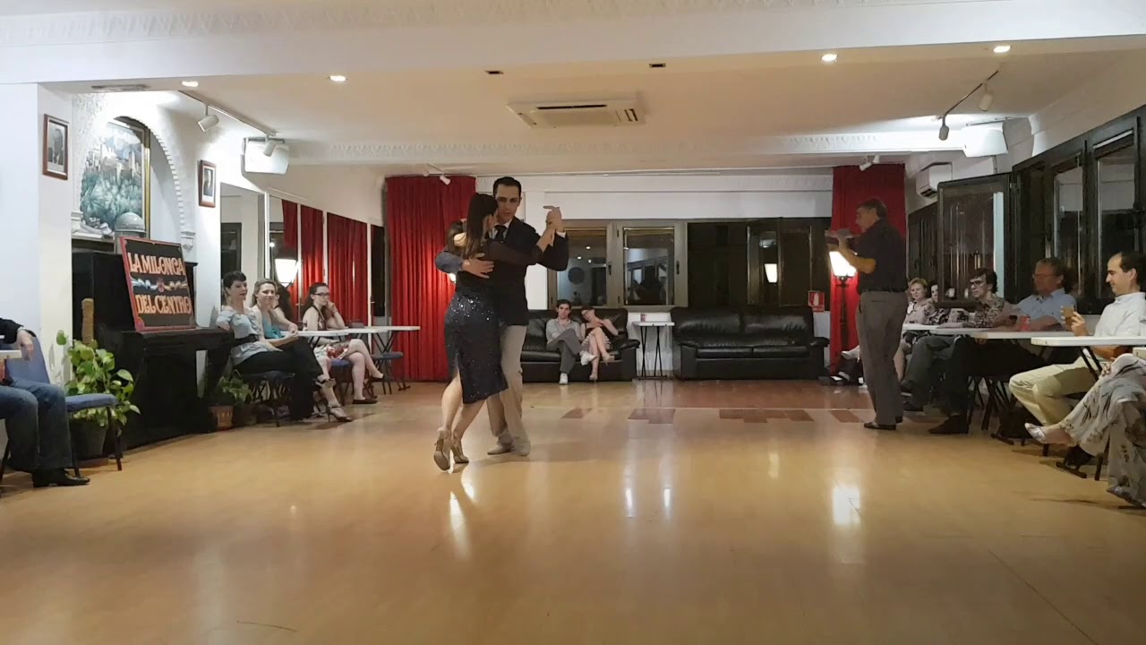 Argentinos tango show en Madrid, Cristian Quevedo y Micaela Dagnino en La milonga del Centro