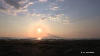 preview picture of video '【北海道の絶景】利尻富士の夕景　Sunset Rishirifuji'