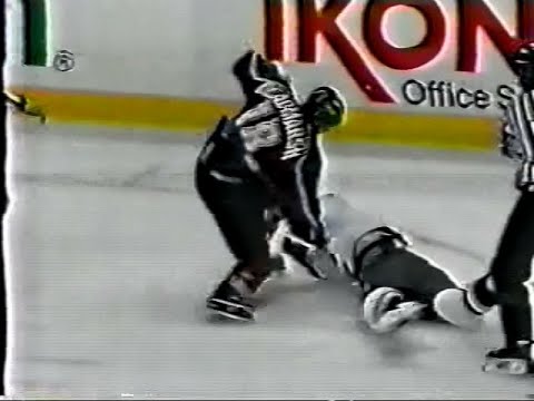 Adam Deadmarsh vs Dana Murzyn