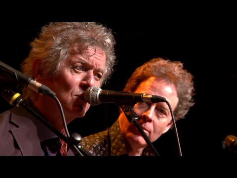 Rodney Crowell - It Ain't Over Yet  (eTown webisode #1166)