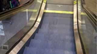 preview picture of video 'Manchester, NH: Schindler Escalators @ JC Penney, Mall of New Hampshire'