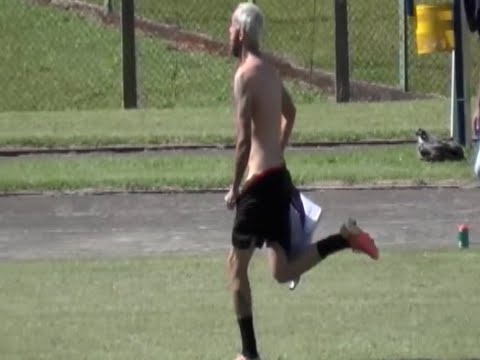 POLACO VIRA MAX LOVE O ARTILHEIRO DO AMOR. CONFIRA O GOLAÇO QUE ELE MARCOU CONTRA A LUSA LONDRINENSE