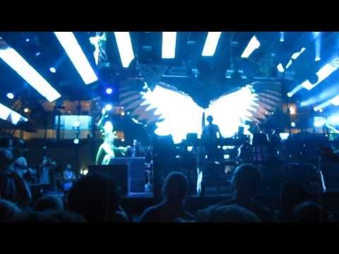 Pete Tong spinning at the Le Grande Bazaar Closing Party at Ushuaia Ibiza