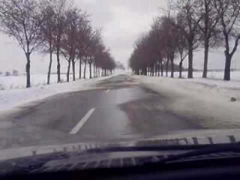 Drogi w okolicach Głogowa po dużej odwilży