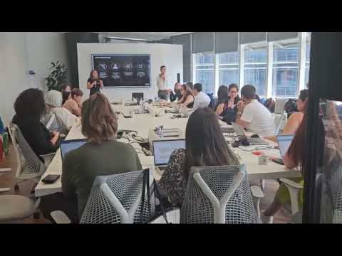 Tradução Simultânea nos idiomas Espanhol - Inglês com tradutores trilíngues - Prisma Tradução