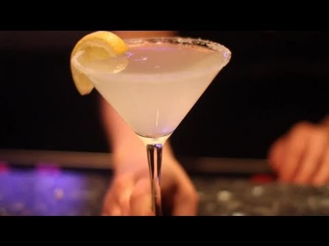How to Make Rim Sugar for a Lemon Drop Martini : Gourmet Cocktails & Dessert Martinis