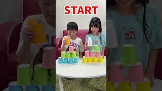 ボールを落とさず紙コップをまとめろ!! しおん vs あーちゃん