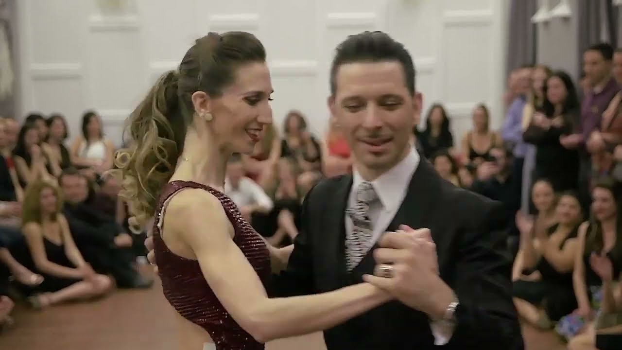 Dionisis Theodoropoulos & Chloe Theodoropoulou dance Francisco Canaro's Baliando me diste un beso