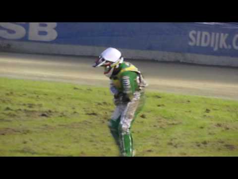 speedway moorwinkelsdam 6 mei 2017  Heat 9  crash Jesper b Monberg