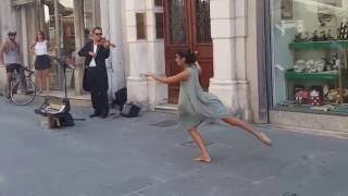 Download lagu [Full] Arab Dad Encourages His Daughter To Dance - Comptine d`un autre ete - l`apres-midi mp3