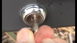 📬🔑How to free a Stuck lock. Amazing result! Key won