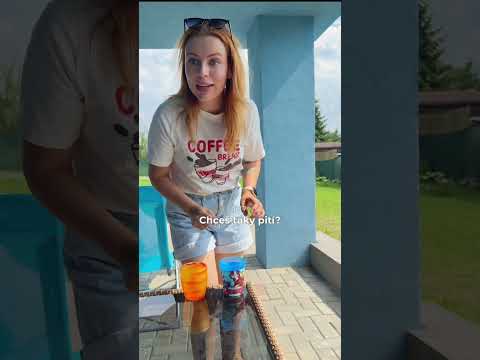 Je to nadsázka.Než mě někdo pošle sbírat bio jahody. 😅 #materska #rodicovstvi #vtip #maminka #mama