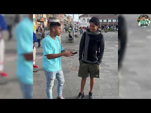 Millonario regala dinero con el reto de la moneda