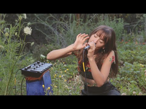 Ayla Nereo - HUM - Live from the Garden