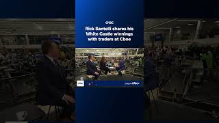 Rick Santelli shares his White Castle winnings with traders at Cboe