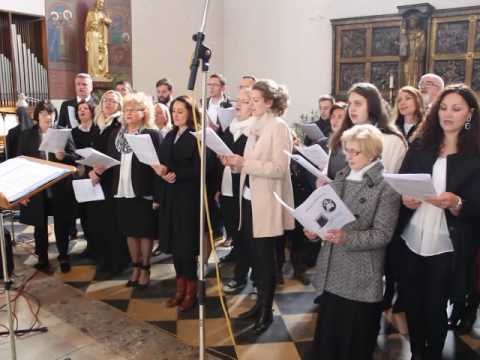 Prinosimo kruh - HKM München