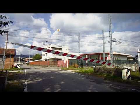 Calusco d' Adda (I) Passaggio a Livello // Level crossing //