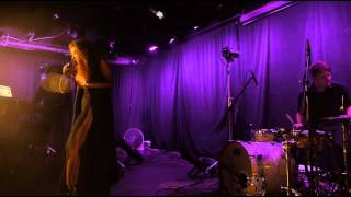 USA DEBUT Lorde - White Teeth Teens (live @ Le Poisson Rouge 8/6/13)