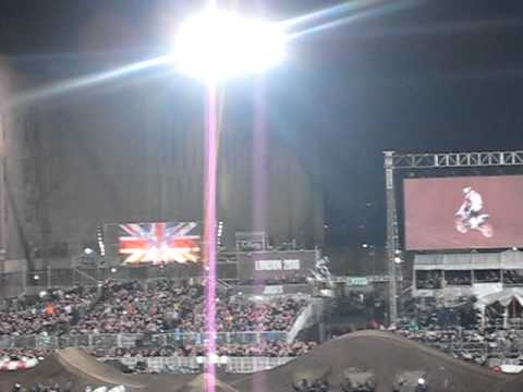 Red Bull X-Fighters London 14 August 2010 - Andrè Villa Crash