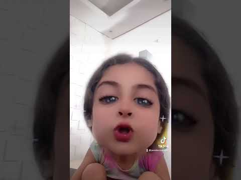 Isabella Avelar - vídeos imitando bebê