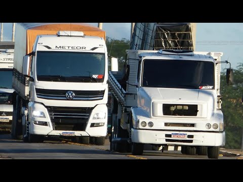 SOCA FORTE NO GRELIN - JUNIOR GOBIRA FT . MC DANNY [COM GRAVE]