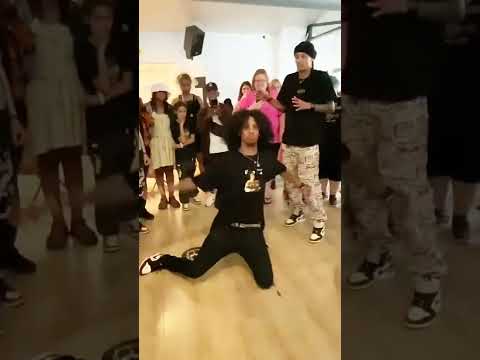 Les Twins | Larry | ▶ Shake Some - Anu Archives ◀ [Clear Audio]