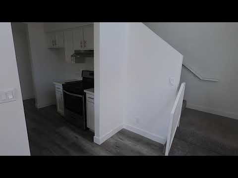 PL10499 - Modern 2-Story 2 Bed + Loft + 2 Bath Apartment For Rent (Santa Monica, CA).