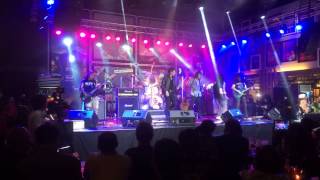 Download lagu God Bless (Ahmad Albar dan Yaya Muktio) Feat Eet Sjahranie dan Laskar Band - Semut Hitam mp3