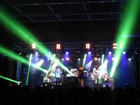 Show do Emicida part. Coruja BC1 - Freestyle no Sesc Bauru