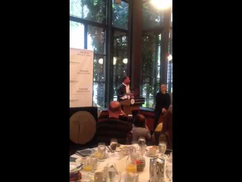 Ralph Rucci Inducted into the Fashion Walk of Fame