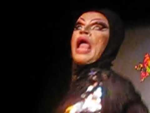 The powerful LAUANDA MACCARTNEY Derrubando a Boate DIVINE(1.1GB)