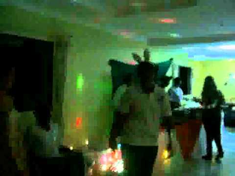 Detona Dj Val - Surpresa de Guilherme Sá