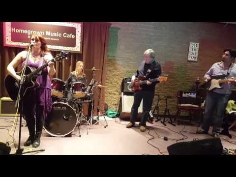Rorie Kelly - Coyote (Live at the Homegrown Music Cafe)