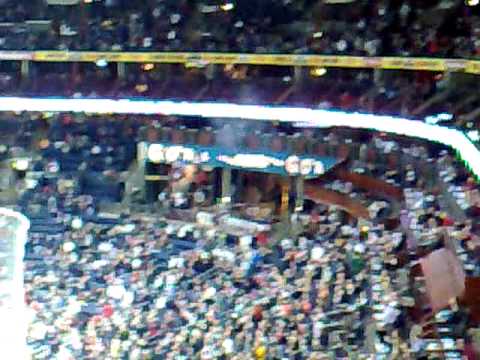 Aurélio e Fernanda no jogo do Columbus Blue Jackets X Anaheim Ducks - 20/10/2010