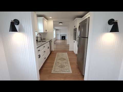 Virtual Tour of a beautiful house in Avon, Massachusetts | Jonathan Silva - Signature Group