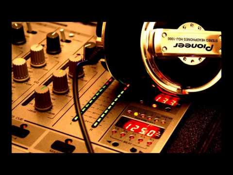 Dada Life vs. Kenneth G - Kick Out The Epic weird ( nuovo mashup! )