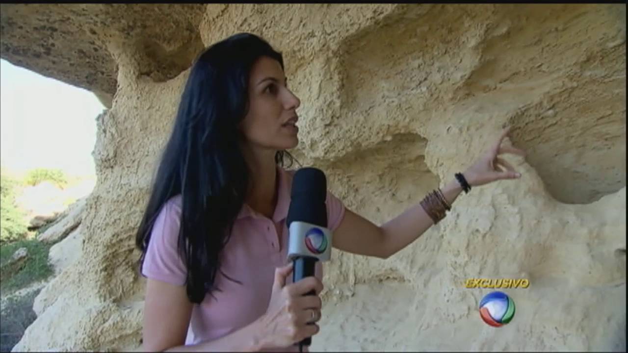 Série mostra como povo angolano vive em cavernas no deserto