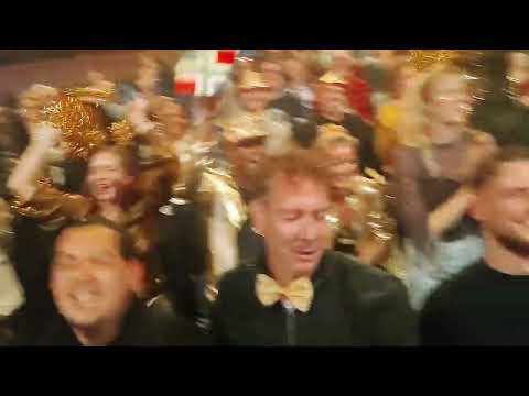 Iwan Esajas en Jeroen Russchen wonnen namens Groningen het Regiosongfestival 2025. 