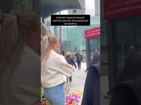 güllünün baş döndüren şarkisini cicekci önünde söyleyen kadin #güllü #arabesk #damar #keşfetteyiz