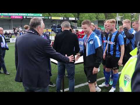 Huldiging spelers en staf ACV Kampioen Derde Divisie Zaterdag 20-05-2023 Hardewijk