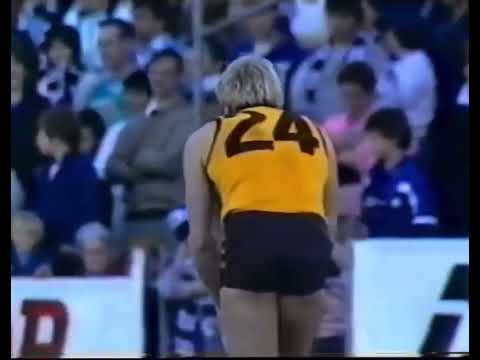 Peter Knights - kicks 9 goals