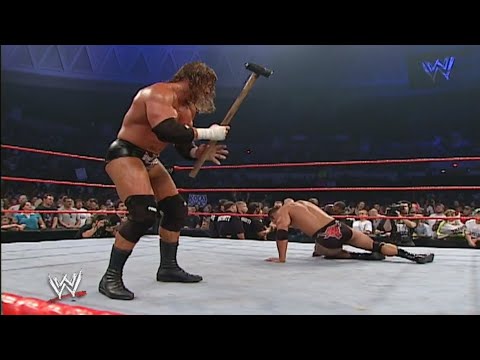 Triple H vs The Rock No DQ Match - Raw 19/8/02 (2/2)
