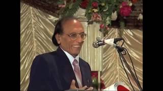Dr Bashir Badr Aalmi Mushaira Houston 2003