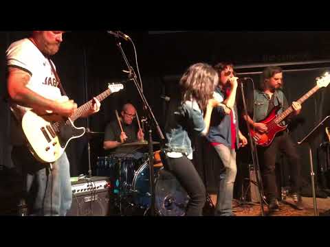 The Midnight Ramblers with Roxy blasting through “Gimme Shelter” at the Carleton