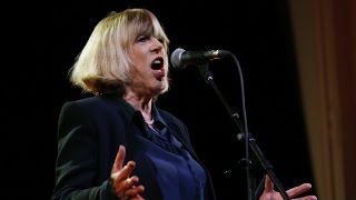 Marianne Faithfull : Bowie "aimait changer de personnalité"