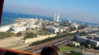 preview picture of video 'На фуникулере в Хайфе_On the cable car in Haifa'