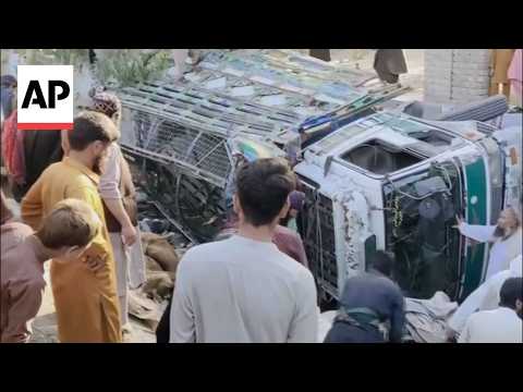 Truck carrying returning refugees crashes in eastern Afghanistan, killing 22